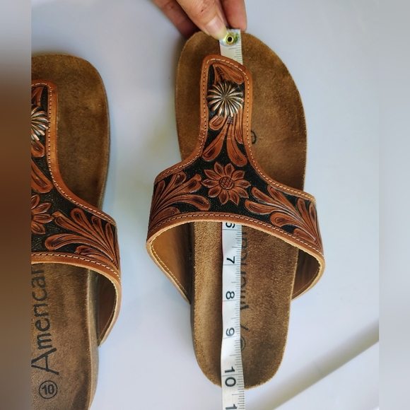 American Darling hand-carved genuine leather flip-flop sandals,women's sz 10. - Picture 12 of 17